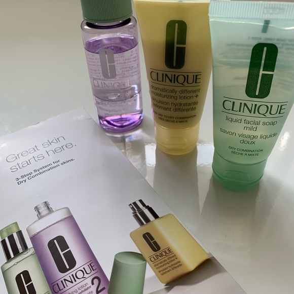 2/$25 *when bundled* Clinique travel / mini set - Picture 2 of 4